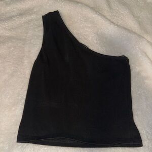 one sholder top🖤